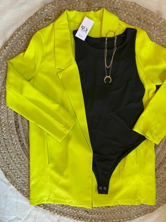 Blazer Valeria en internet