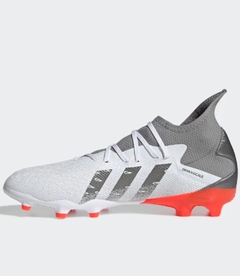 CHUTEIRA PREDATOR FREAK.3 CAMPO - comprar online