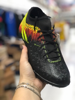 Chuteira Society Penalty S11 Locker IX - Preto+Ama - styletenis