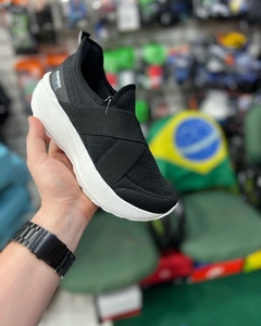 TÊNIS OLYMPIKUS FLORA FEMININO na internet