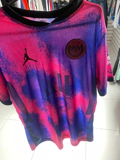 camiseta do psg azul e rosa - styletenis
