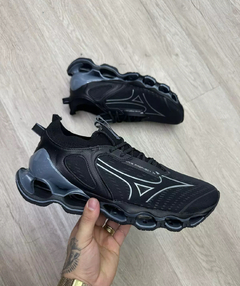 TENIS MIZUNO PROPHECY 14 PRETO E PRATA