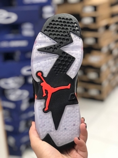 Tênis Air Jordan VI Retro Masculino - styletenis