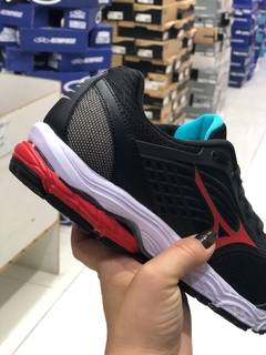 Imagem do Tênis Mizuno Dynasty 3 - Preto/Vermelho