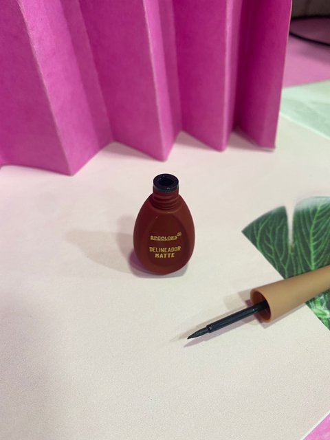 DELINEADOR LIQUIDO PRETO MATTE