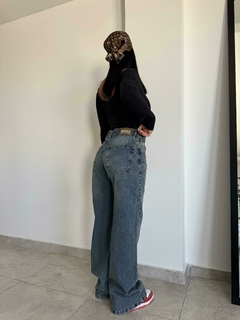 WideLeg Tyana en internet