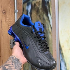 NIKE SHOX R4