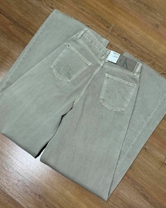 CALÇA FEMININA CALVIN KLEIN JEANS WIDE LEG CAQUI - loja online