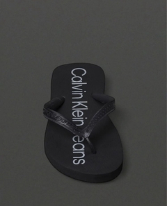 CHINELO CALVIN KLEIN JEANS MASCULINO PRETO na internet