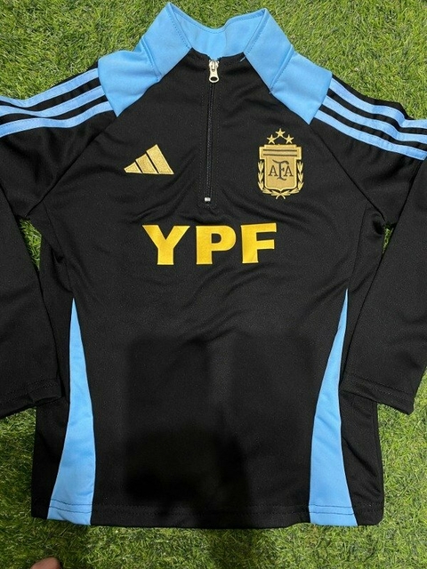 Buzo negro con medio cierre, logo de la AFA y el texto YPF en amarillo, ideal para niños.