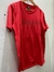 Remera roja de algodón con la palabra "Independiente" estampada en la parte frontal.