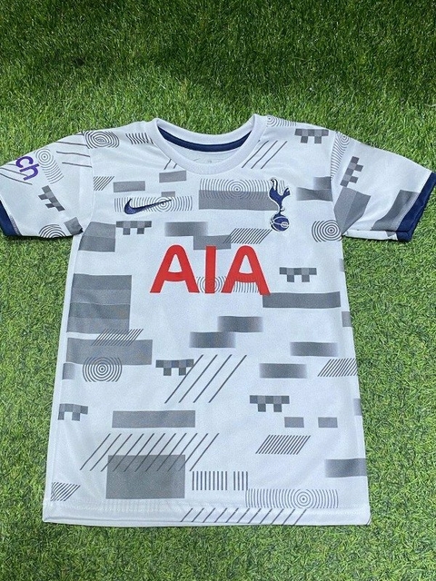Camiseta del Tottenham Hotspur para niño, con diseño en tonos grises y el nombre "Cuti Romero".