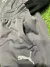 Detalle del conjunto de Independiente para niño, mostrando la parte inferior con un bolsillo y el logotipo de Puma en color blanco.