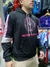 Buzo del Inter de Miami con detalles en rosa y negro, modelo usado por un hombre.