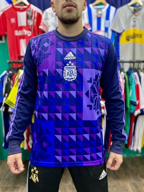 BUZO RETRO ARGENTINA GOYCOECHEA VIOLETA 1990