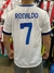 Camiseta del Real Madrid de Cristiano Ronaldo, temporada 2013/2014, vista posterior con el número 7 y el nombre "RONALDO".
