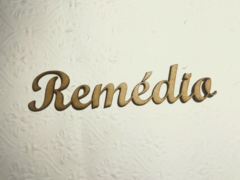 Aplique de MDF - Remédio