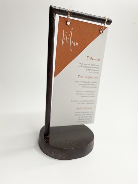 Menu Premium com suporte em madeira