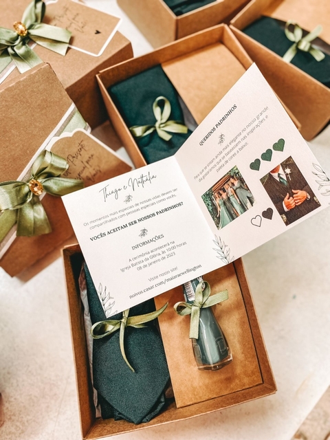 Caixa convite padrinhos - Kraft 15X15