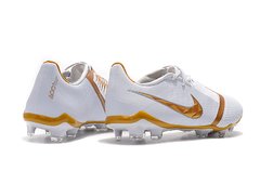 Nike Phantom Venom Elite FG na internet