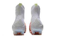 ADIDAS PREDATOR MUTATOR 20 + na internet