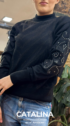 SWEATER IN THE AIR TONIGHT en internet