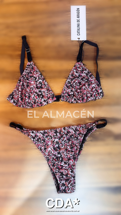 BIKINI STREET PEOPLE