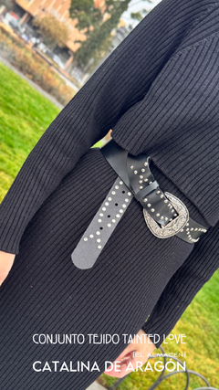 CONJUNTO TEJIDO TAINTED LOVE en internet