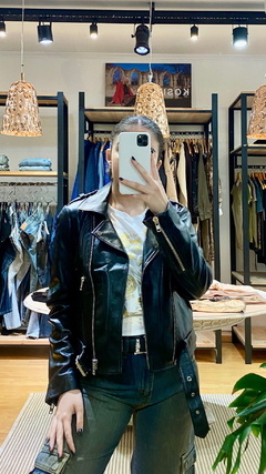 CAMPERA DE CUERO GOLDEN GIRLS en internet