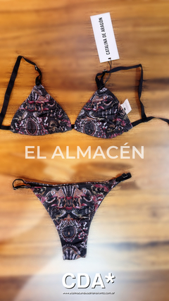 BIKINI STREET PEOPLE