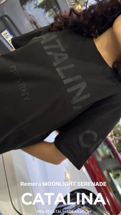 REMERA MOONLIGHT SERENADE en internet