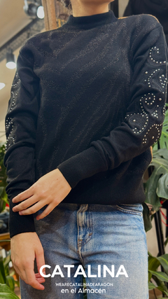 SWEATER IN THE AIR TONIGHT - El Almacén de Adriana Kuntz