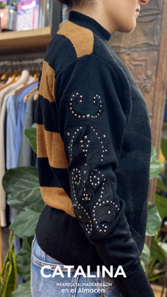 SWEATER IN THE AIR TONIGHT - comprar online