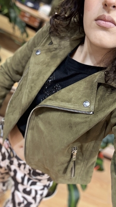 CAMPERA DE CUERO THE NATIONAL en internet