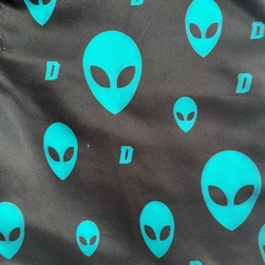 Shorts Summer Promocional Masculino Alien na internet