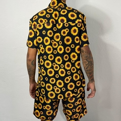 Kit Camisa de Botão e Shorts Girassol na internet