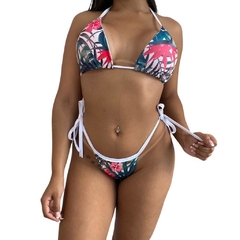 Kit Shorts Feminino e Biquini Cortininha Floral Vermelho - comprar online