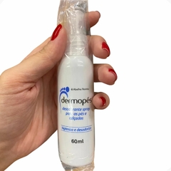 Desodorante Spray Para os Pés e Calçados Combate Bactérias DERMOPÉS 60ml Abelha Rainha REF 3595 na internet