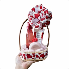 Cesta Natura Framboesa Pimenta Vermelha Pronta Para Presentear Dia Mães Natal Namorada Mulher Body+Creme+Sabonete REF L8