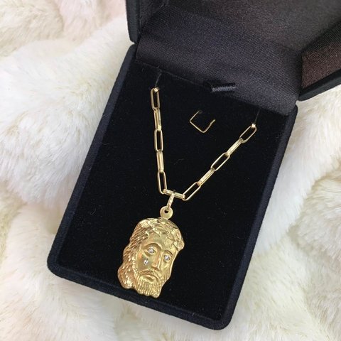 Corrente Cartier Elo Longo 2MM 60CM com Pingente Face de Cristo Ouro 18K