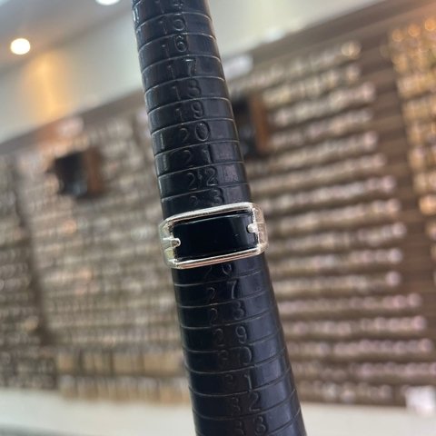 Anel Pedra Preta Prata 925 25 7.5 - comprar online