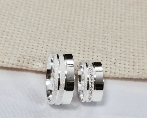 Aliança 10mm Feminina com Pedras de Zircônia Prata 950