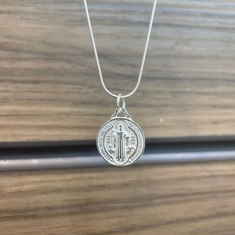 Pingente São Bento 1,6X1,6cm Prata Legítima 925 - comprar online