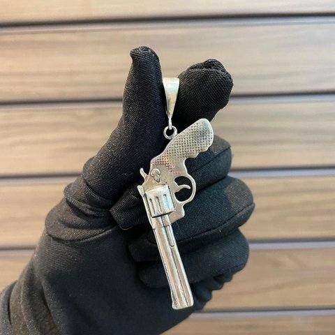 Pingente Revólver 5,4X3cm Prata Legítima 925 - comprar online