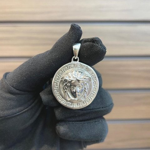 Pingente Medusa 2,7X2,7cm Prata Legítima 925 - comprar online