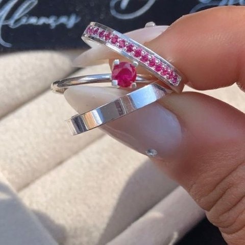 Aliança 4mm Feminina com Pedras de Zircônia Prata 950