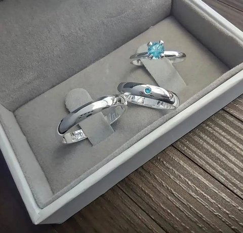 Aliança 3mm Feminina com Pedra de Zircônia Prata 950
