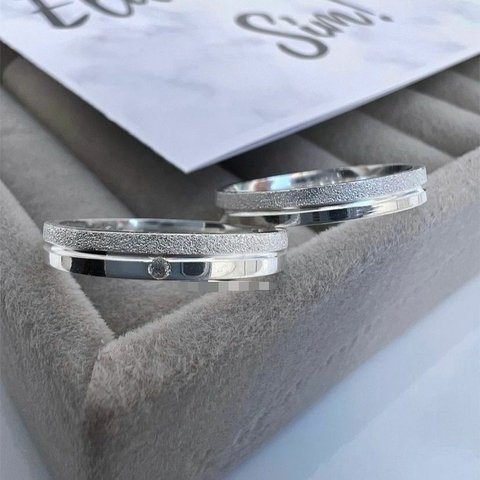 Aliança 4mm Feminina com Pedra de Zircônia Prata 950