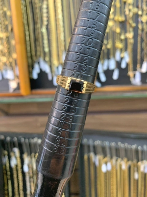 Anel Pedra Preta - 3.1G - Banhado a Ouro 18K