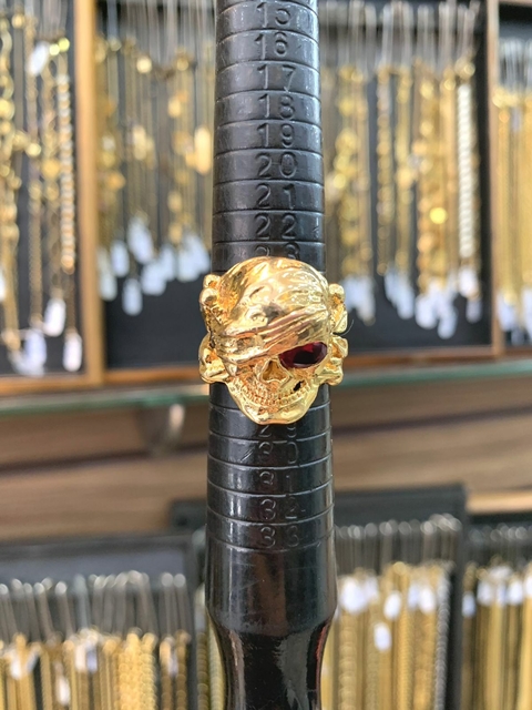 Anel Caveira Pirata - 11.2G - Banhado a Ouro 18K